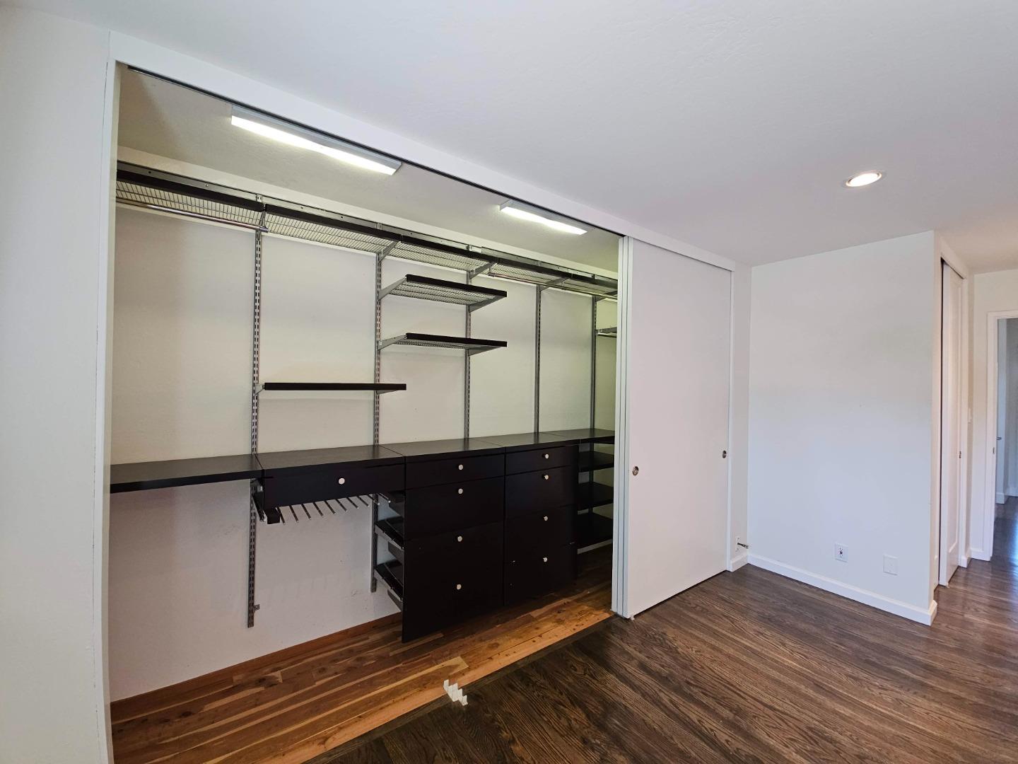 Detail Gallery Image 39 of 53 For 2474 Stokes St, San Jose,  CA 95128 - 3 Beds | 3 Baths