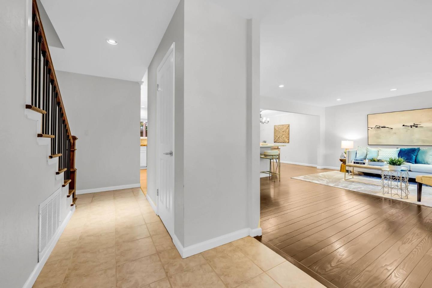Detail Gallery Image 5 of 53 For 2474 Stokes St, San Jose,  CA 95128 - 3 Beds | 3 Baths
