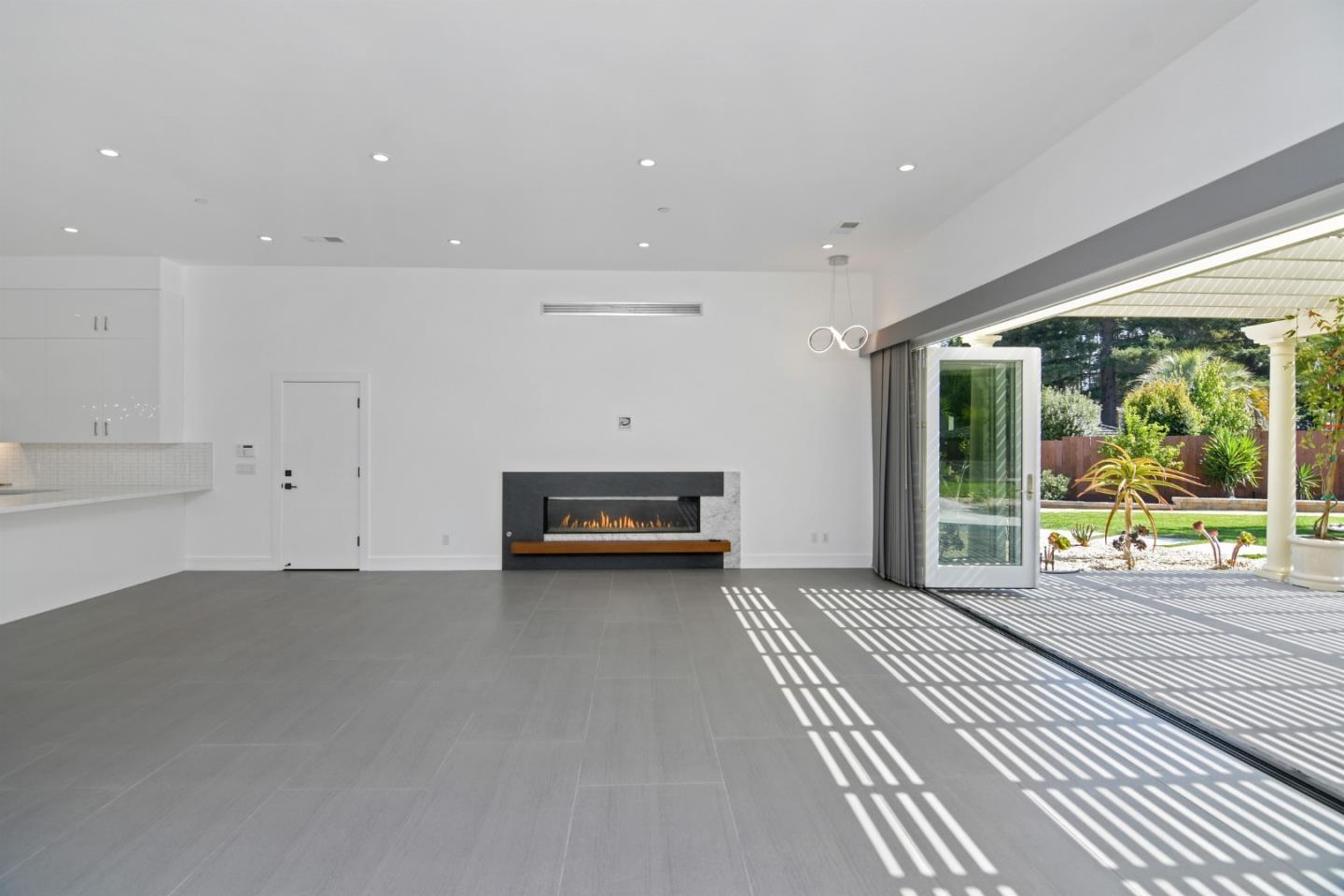 Detail Gallery Image 11 of 48 For 1505 Wedgewood Dr, Hillsborough,  CA 94010 - 4 Beds | 4/1 Baths