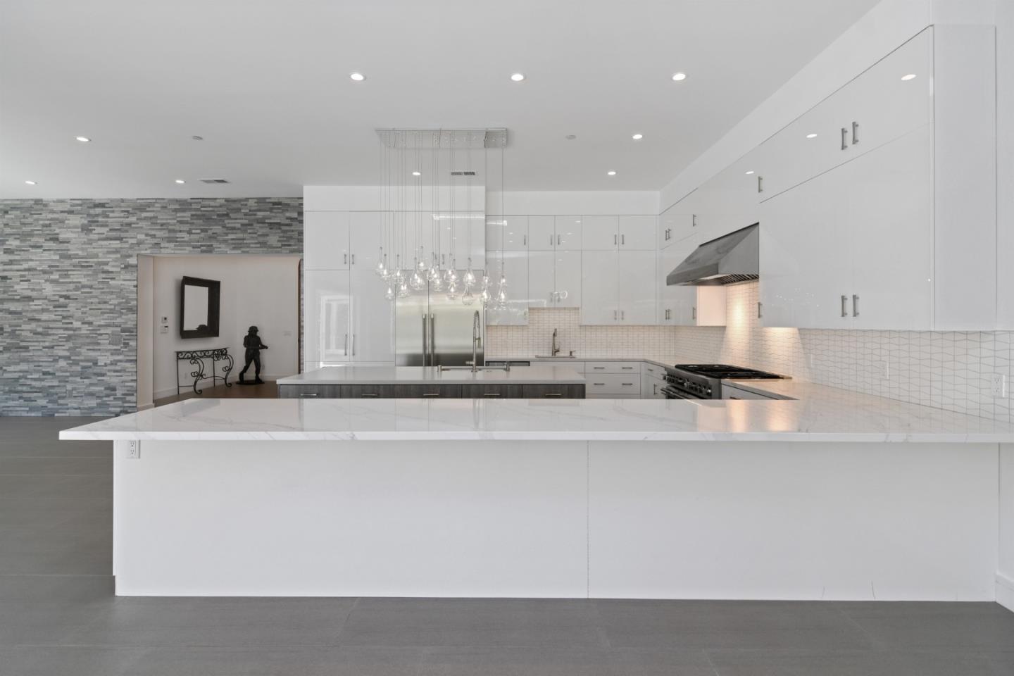 Detail Gallery Image 14 of 48 For 1505 Wedgewood Dr, Hillsborough,  CA 94010 - 4 Beds | 4/1 Baths