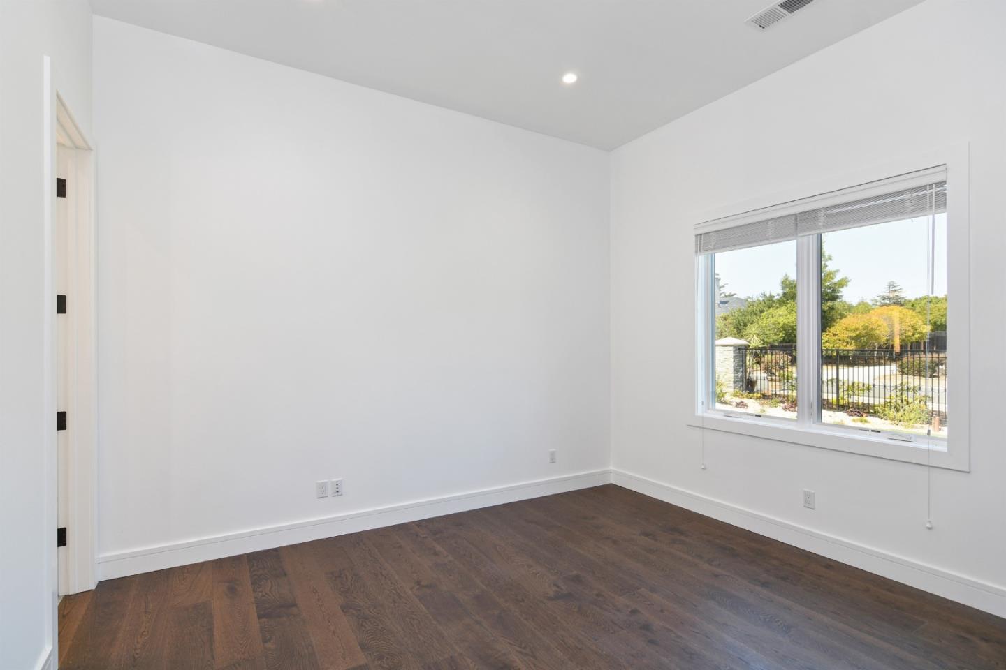Detail Gallery Image 29 of 48 For 1505 Wedgewood Dr, Hillsborough,  CA 94010 - 4 Beds | 4/1 Baths