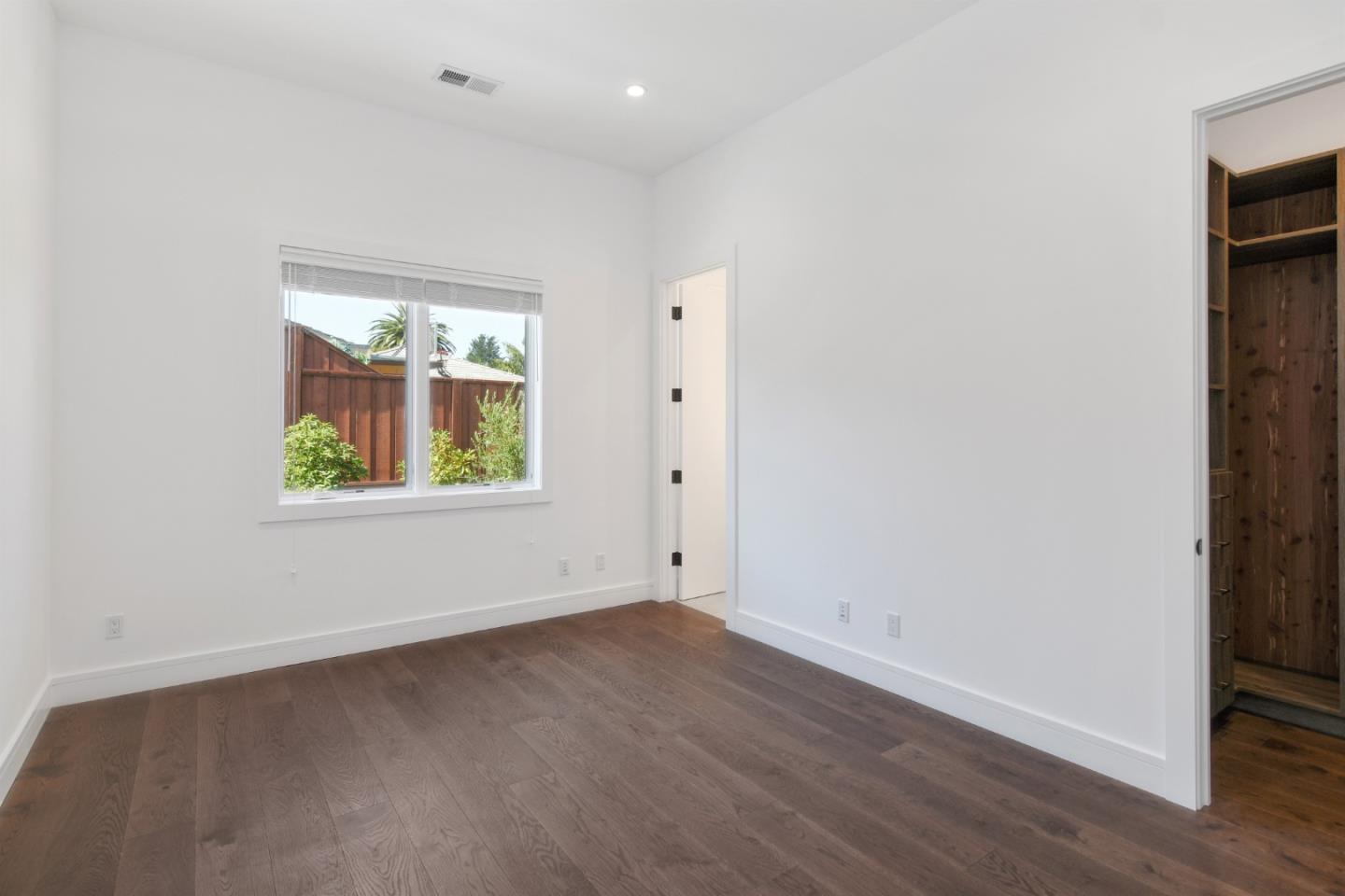 Detail Gallery Image 31 of 48 For 1505 Wedgewood Dr, Hillsborough,  CA 94010 - 4 Beds | 4/1 Baths