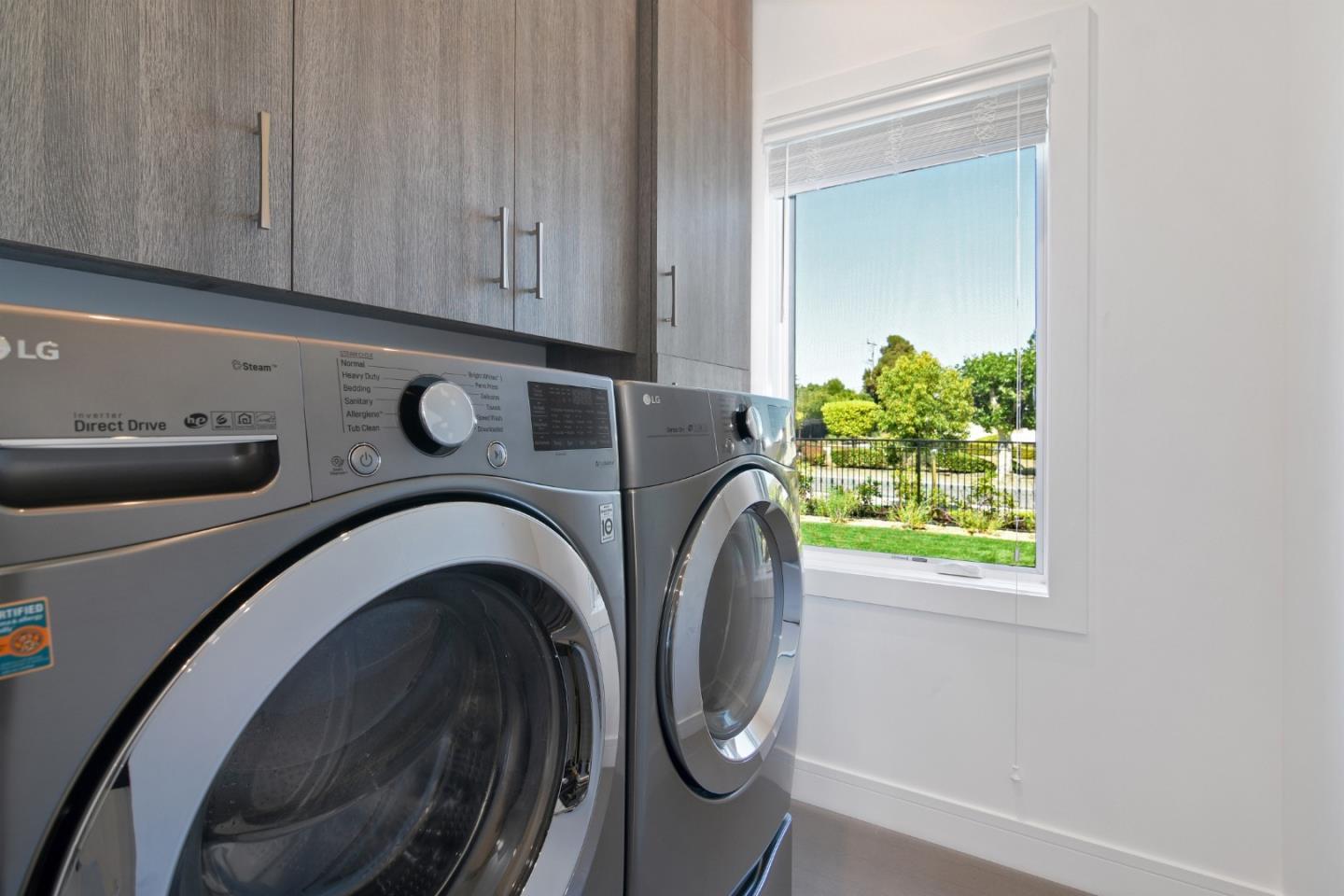 Detail Gallery Image 34 of 48 For 1505 Wedgewood Dr, Hillsborough,  CA 94010 - 4 Beds | 4/1 Baths