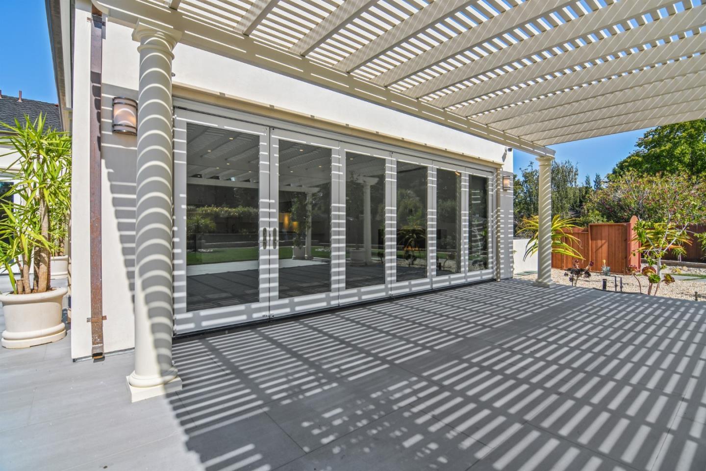 Detail Gallery Image 37 of 48 For 1505 Wedgewood Dr, Hillsborough,  CA 94010 - 4 Beds | 4/1 Baths