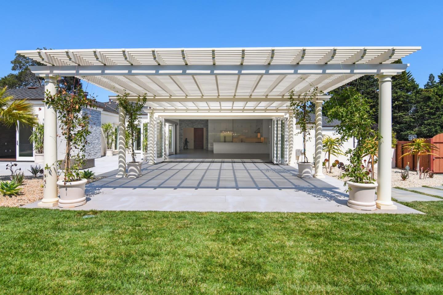 Detail Gallery Image 39 of 48 For 1505 Wedgewood Dr, Hillsborough,  CA 94010 - 4 Beds | 4/1 Baths