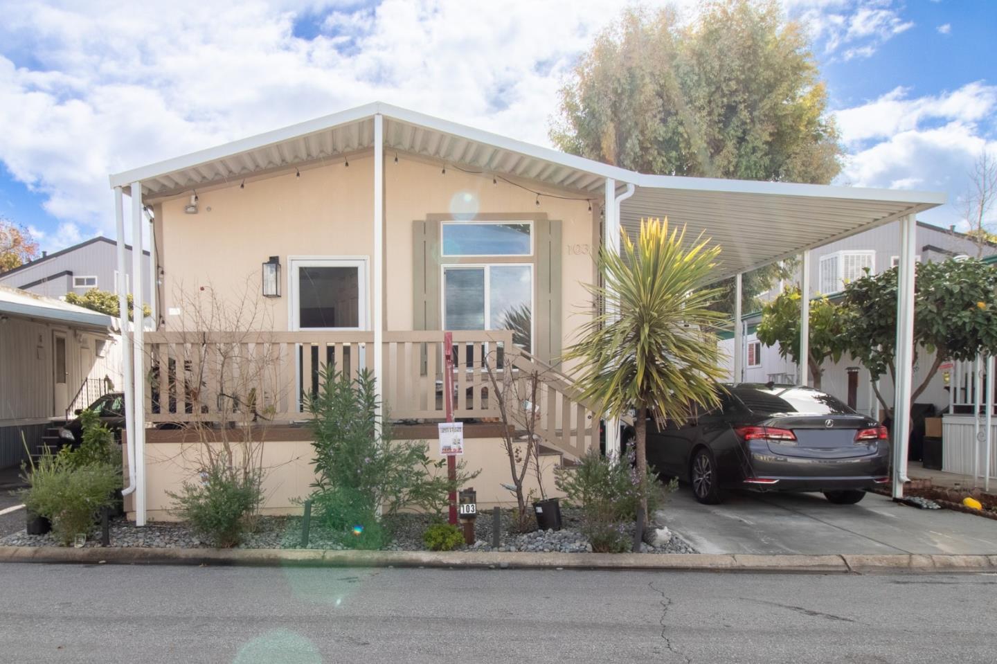 Detail Gallery Image 2 of 17 For 2150 Almaden Rd #103,  San Jose,  CA 95125 - 2 Beds | 2 Baths