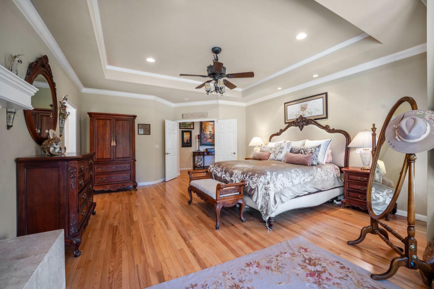 Detail Gallery Image 14 of 82 For 15209 Sycamore Dr, Morgan Hill,  CA 95037 - 5 Beds | 5/1 Baths