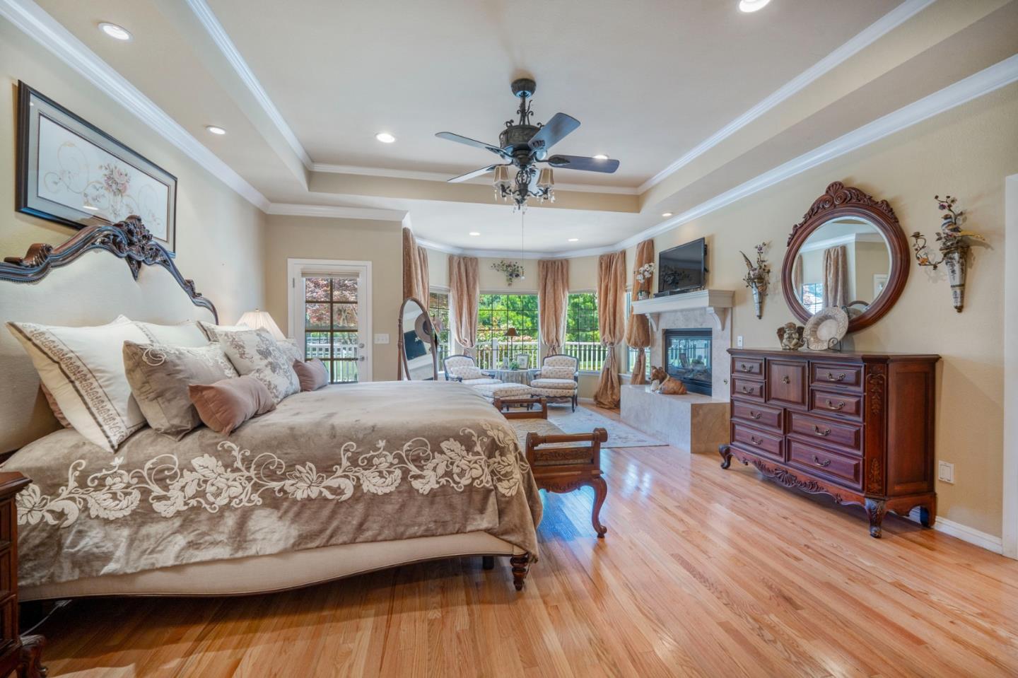 Detail Gallery Image 15 of 82 For 15209 Sycamore Dr, Morgan Hill,  CA 95037 - 5 Beds | 5/1 Baths