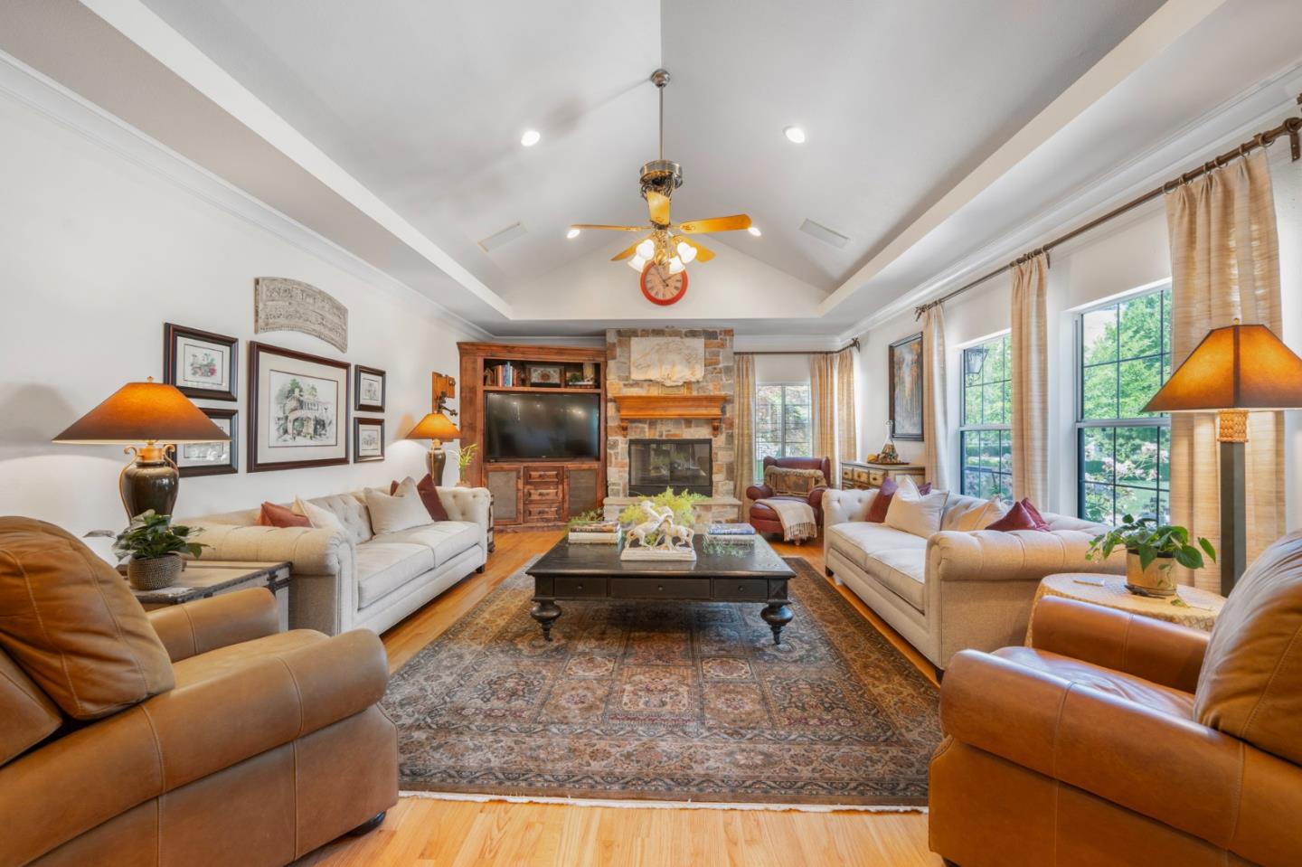 Detail Gallery Image 28 of 82 For 15209 Sycamore Dr, Morgan Hill,  CA 95037 - 5 Beds | 5/1 Baths