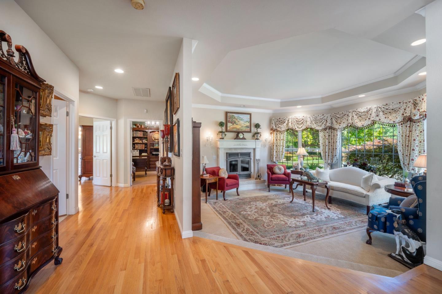 Detail Gallery Image 8 of 82 For 15209 Sycamore Dr, Morgan Hill,  CA 95037 - 5 Beds | 5/1 Baths