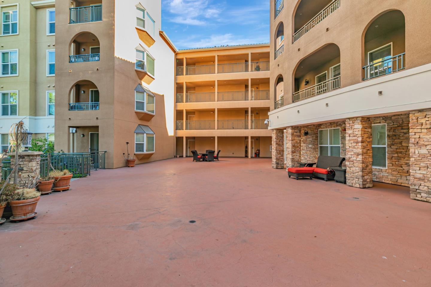 Detail Gallery Image 31 of 40 For 1445 Fruitdale Ave #217,  San Jose,  CA 95128 - 2 Beds | 2 Baths
