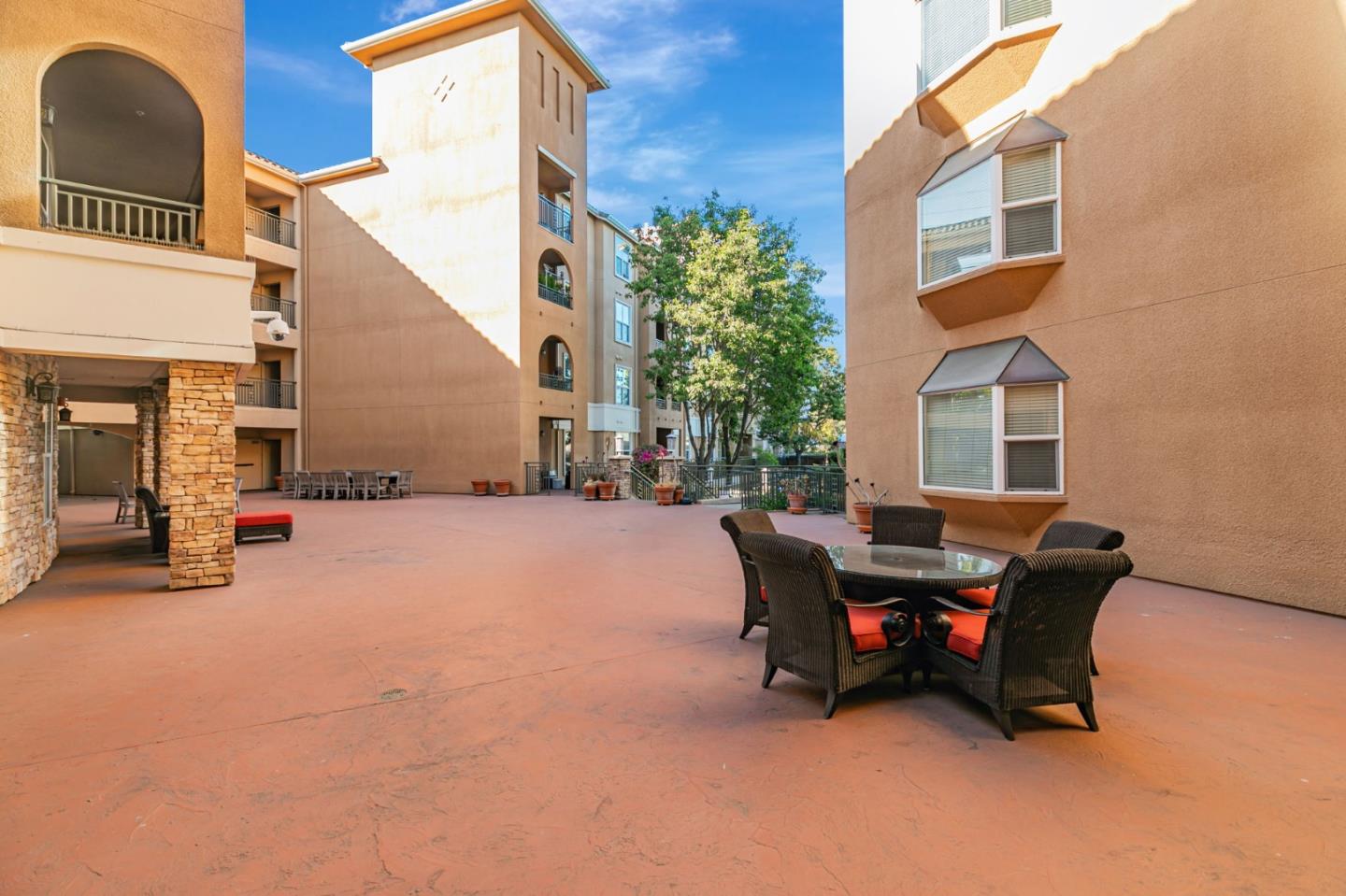 Detail Gallery Image 32 of 40 For 1445 Fruitdale Ave #217,  San Jose,  CA 95128 - 2 Beds | 2 Baths