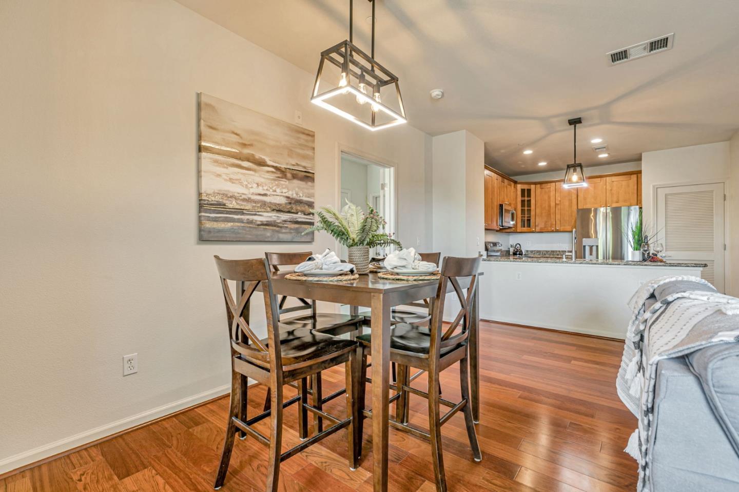 Detail Gallery Image 6 of 40 For 1445 Fruitdale Ave #217,  San Jose,  CA 95128 - 2 Beds | 2 Baths