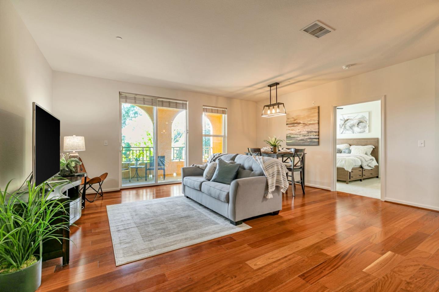 Detail Gallery Image 8 of 40 For 1445 Fruitdale Ave #217,  San Jose,  CA 95128 - 2 Beds | 2 Baths