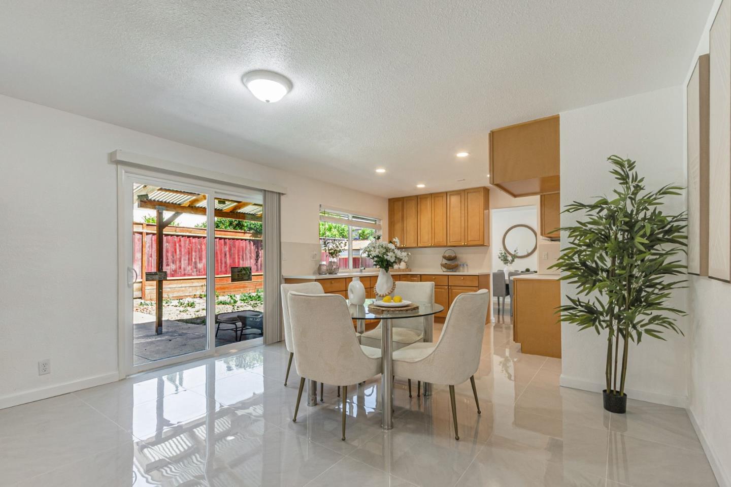 Detail Gallery Image 13 of 38 For 1982 Ensign Way, San Jose,  CA 95133 - 5 Beds | 2/1 Baths