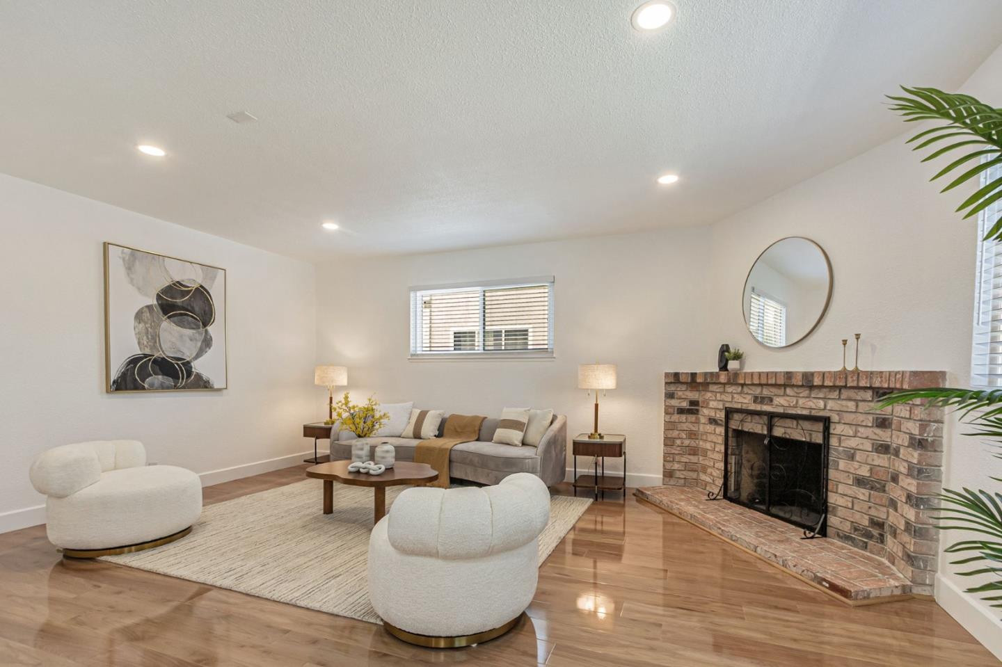 Detail Gallery Image 16 of 38 For 1982 Ensign Way, San Jose,  CA 95133 - 5 Beds | 2/1 Baths