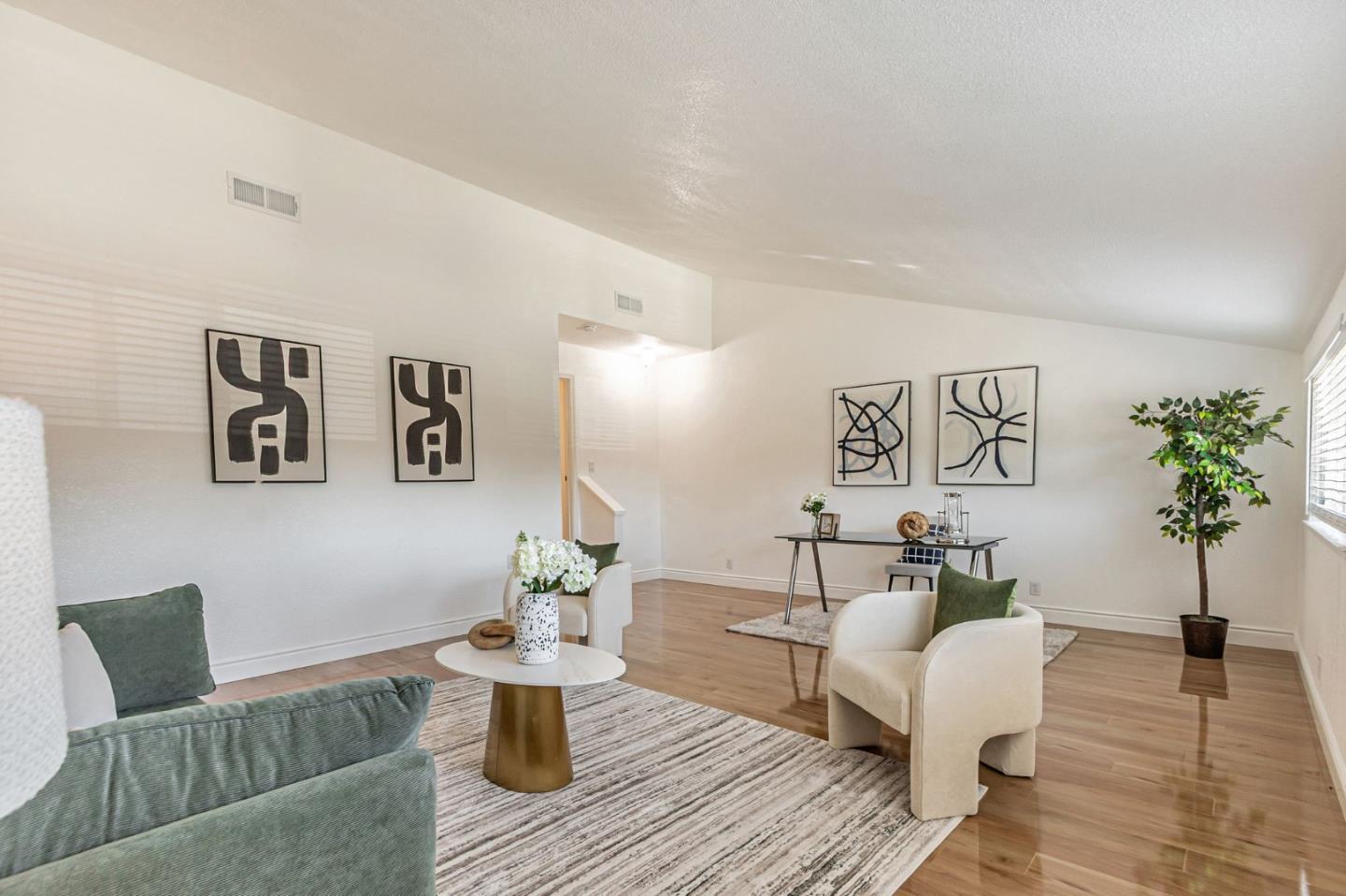 Detail Gallery Image 17 of 38 For 1982 Ensign Way, San Jose,  CA 95133 - 5 Beds | 2/1 Baths