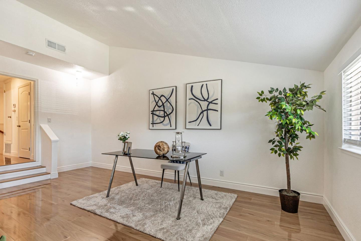 Detail Gallery Image 25 of 38 For 1982 Ensign Way, San Jose,  CA 95133 - 5 Beds | 2/1 Baths