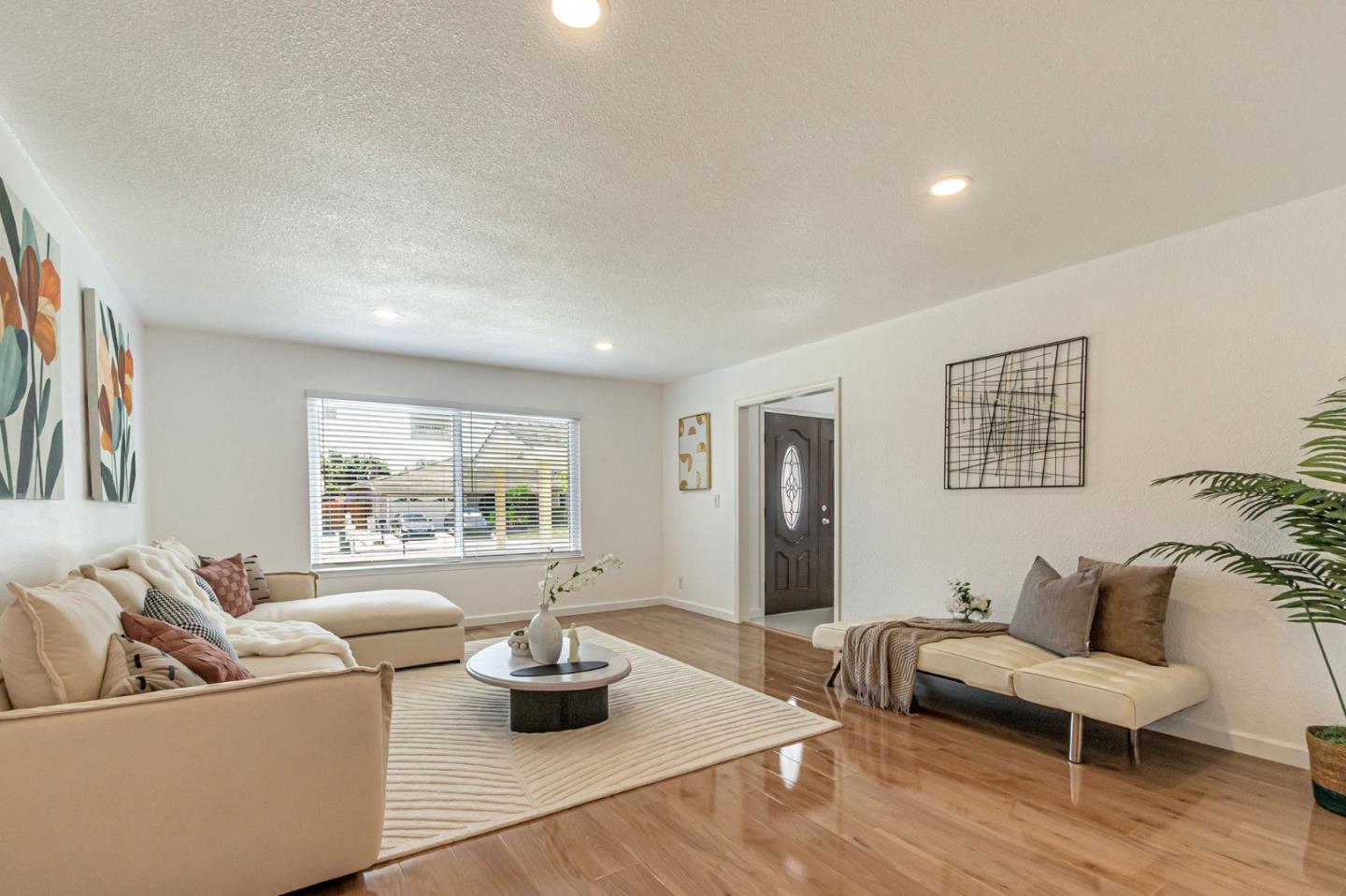 Detail Gallery Image 4 of 38 For 1982 Ensign Way, San Jose,  CA 95133 - 5 Beds | 2/1 Baths