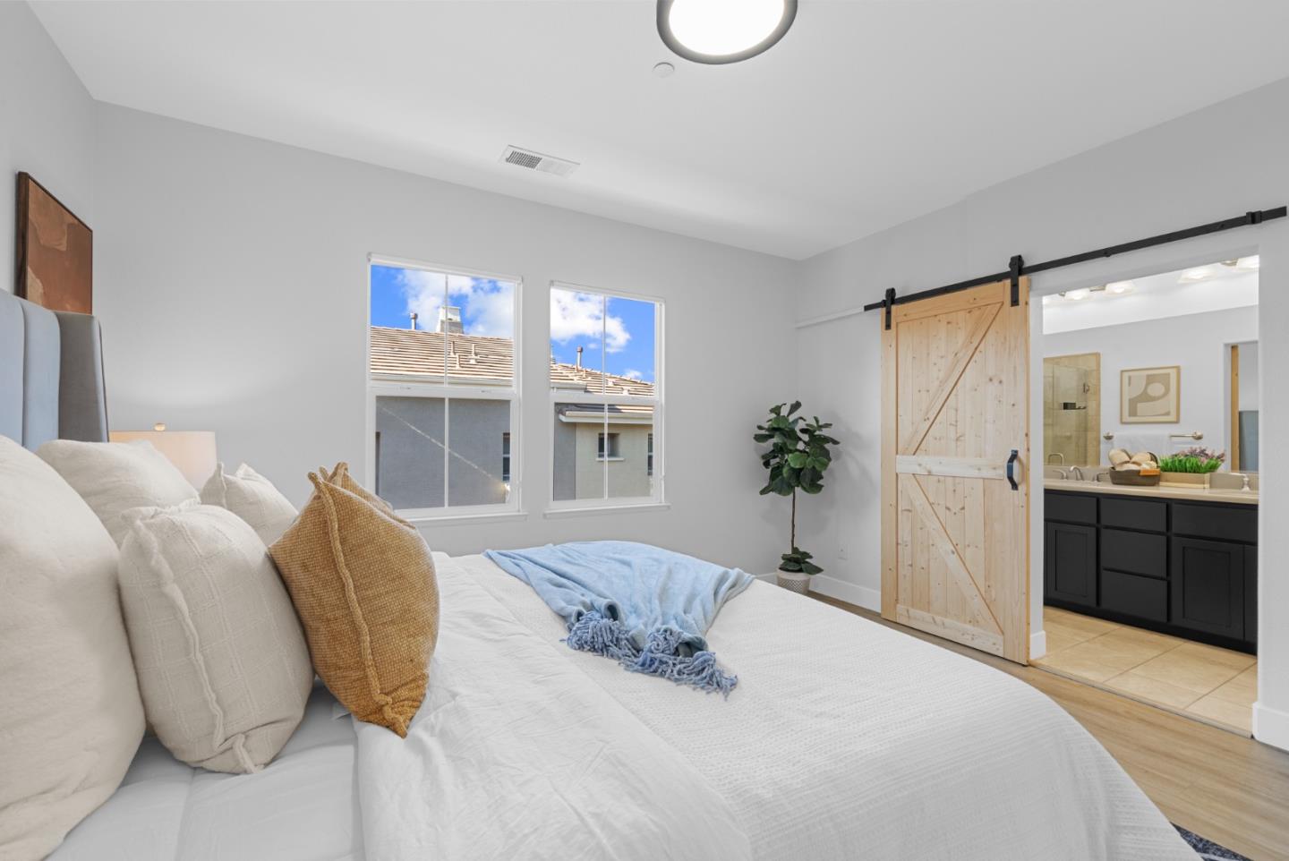 Detail Gallery Image 50 of 74 For 1469 W San Carlos St, San Jose,  CA 95126 - 3 Beds | 3 Baths