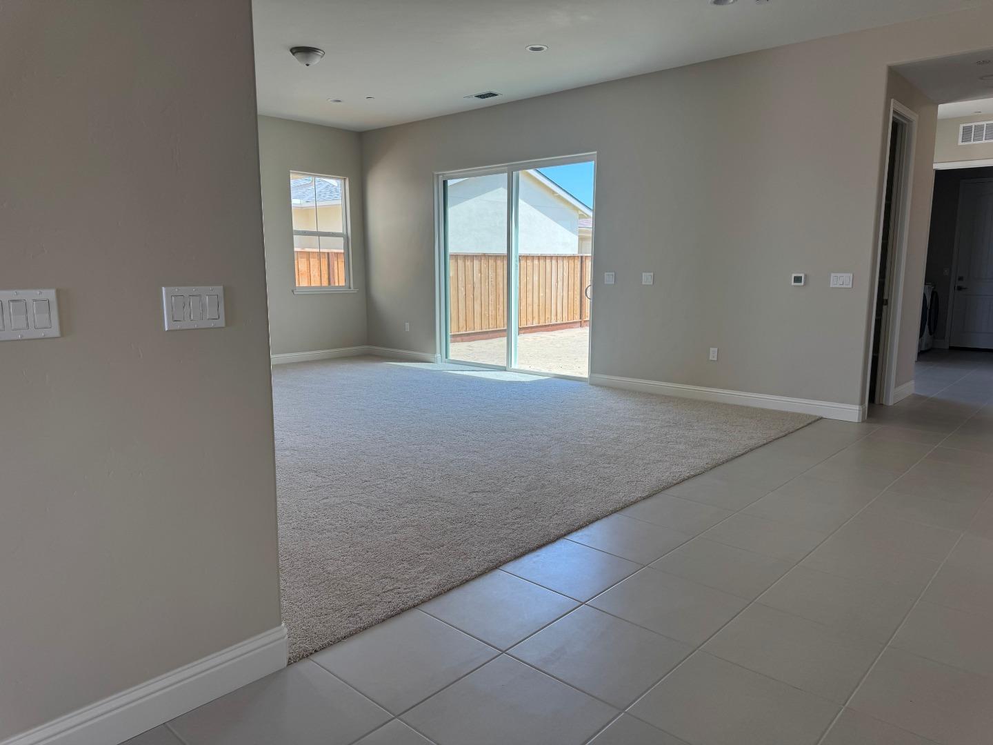 Detail Gallery Image 4 of 9 For 593 Santa Ynez Way, Marina,  CA 93933 - 3 Beds | 2 Baths