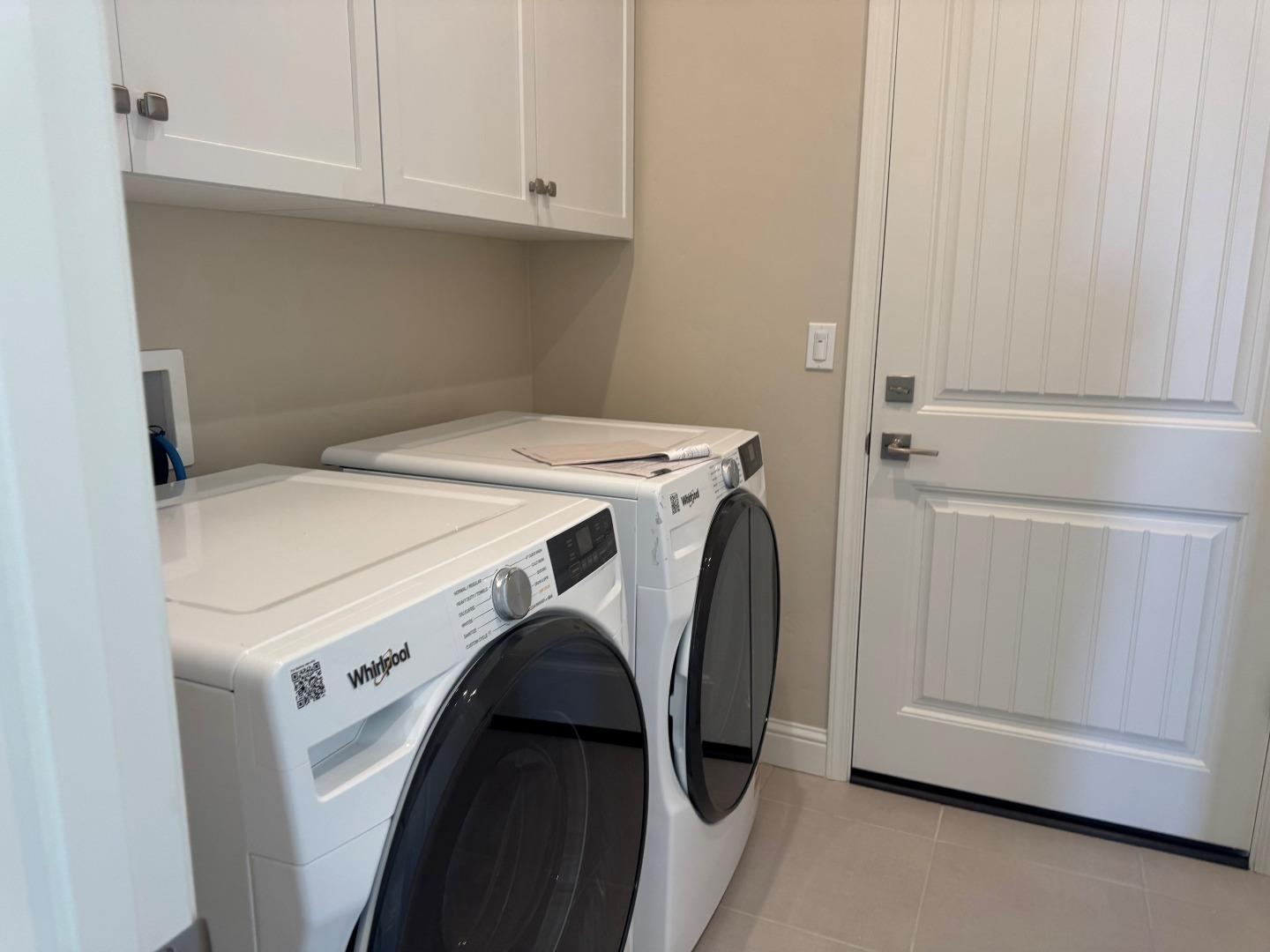 Detail Gallery Image 8 of 9 For 593 Santa Ynez Way, Marina,  CA 93933 - 3 Beds | 2 Baths