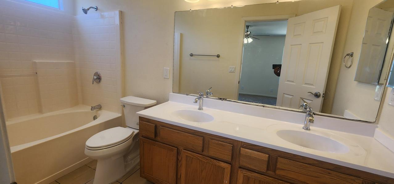 Detail Gallery Image 21 of 28 For 373 Entrada Dr, Soledad,  CA 93960 - 3 Beds | 2 Baths