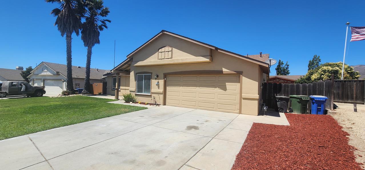 Detail Gallery Image 3 of 28 For 373 Entrada Dr, Soledad,  CA 93960 - 3 Beds | 2 Baths