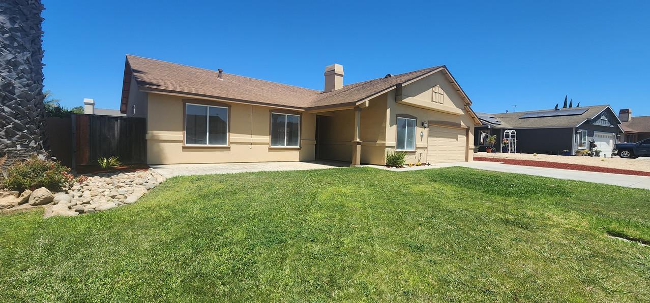 Detail Gallery Image 6 of 28 For 373 Entrada Dr, Soledad,  CA 93960 - 3 Beds | 2 Baths