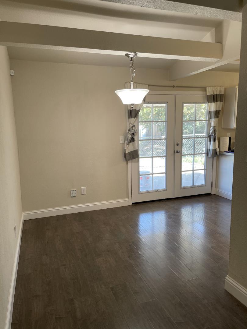 Detail Gallery Image 27 of 43 For 5879 Kelly Way, Sacramento,  CA 95824 - 3 Beds | 2 Baths