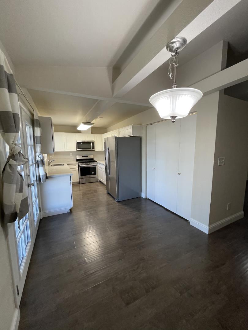Detail Gallery Image 33 of 43 For 5879 Kelly Way, Sacramento,  CA 95824 - 3 Beds | 2 Baths