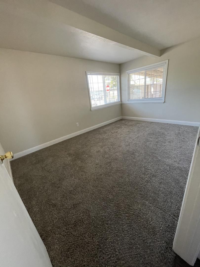 Detail Gallery Image 7 of 43 For 5879 Kelly Way, Sacramento,  CA 95824 - 3 Beds | 2 Baths