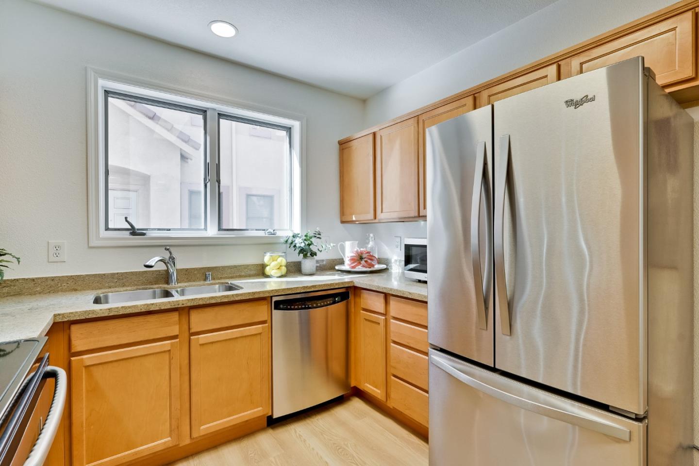 Detail Gallery Image 13 of 43 For 342 Bryant St, Mountain View,  CA 94041 - 2 Beds | 1/1 Baths