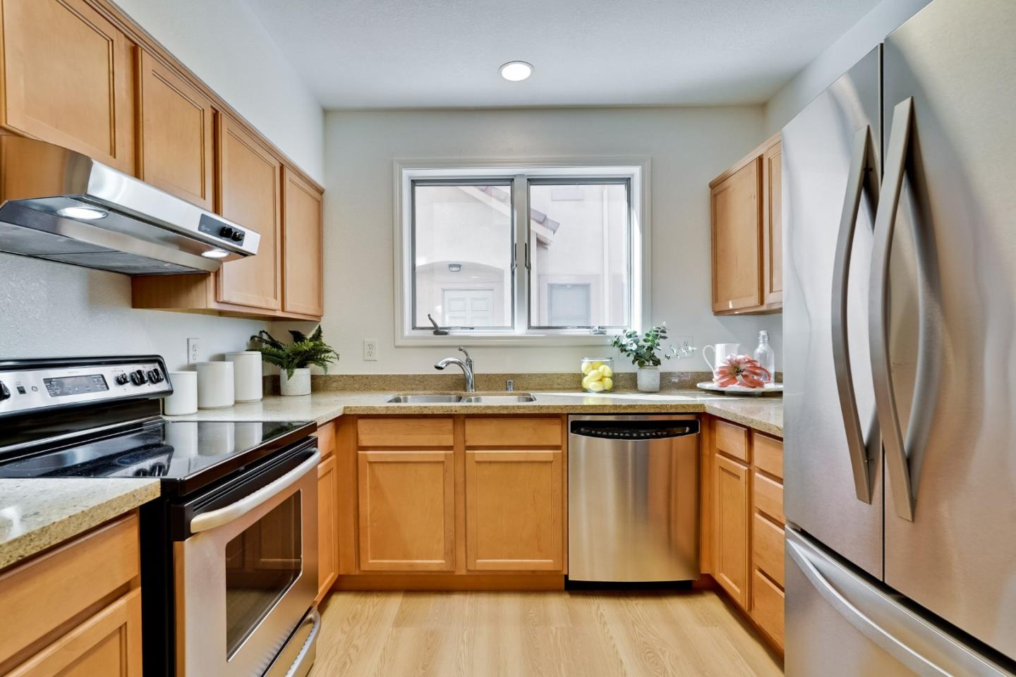 Detail Gallery Image 16 of 43 For 342 Bryant St, Mountain View,  CA 94041 - 2 Beds | 1/1 Baths