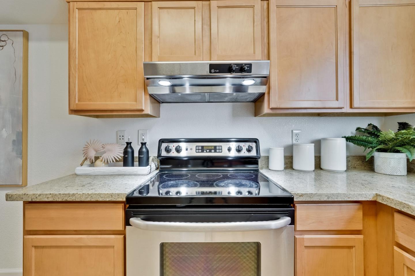 Detail Gallery Image 18 of 43 For 342 Bryant St, Mountain View,  CA 94041 - 2 Beds | 1/1 Baths