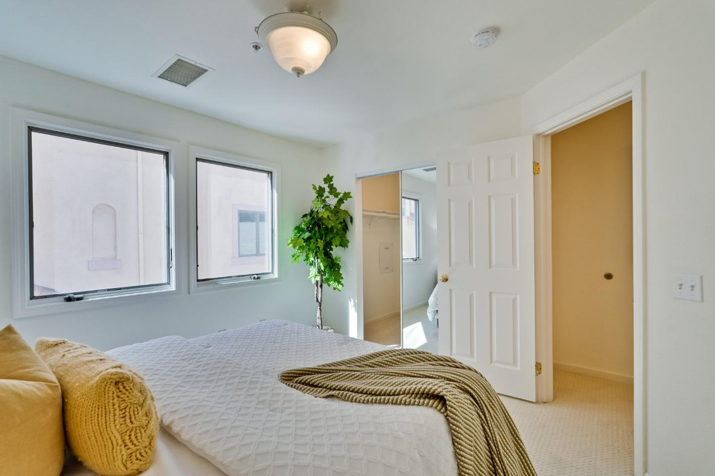 Detail Gallery Image 36 of 43 For 342 Bryant St, Mountain View,  CA 94041 - 2 Beds | 1/1 Baths