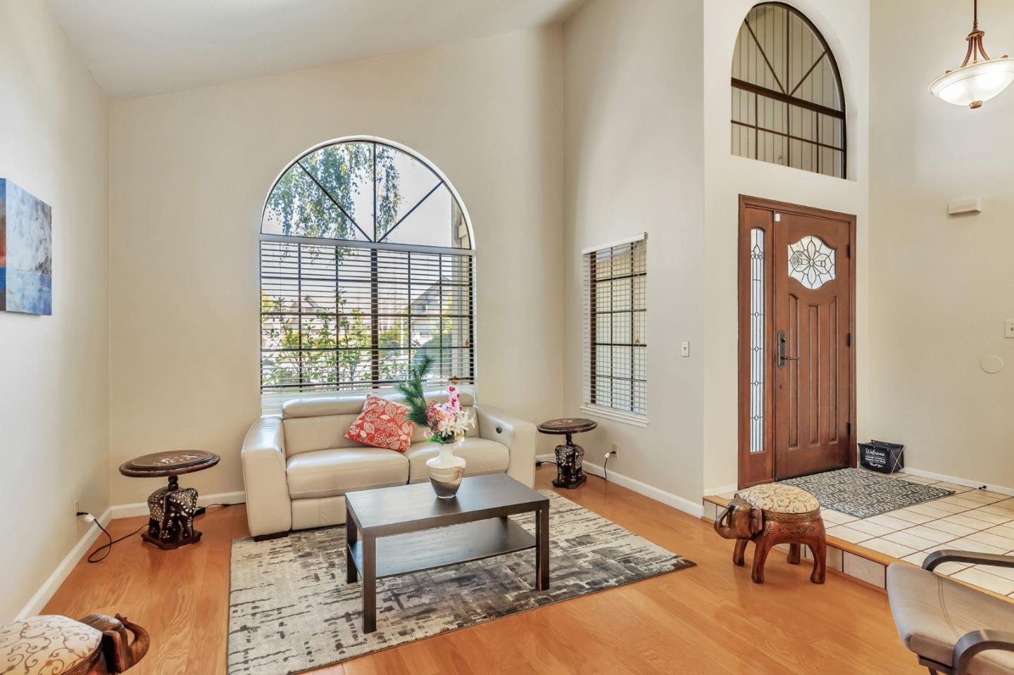 Detail Gallery Image 3 of 56 For 1206 Sycamore Ct, Gilroy,  CA 95020 - 4 Beds | 3 Baths