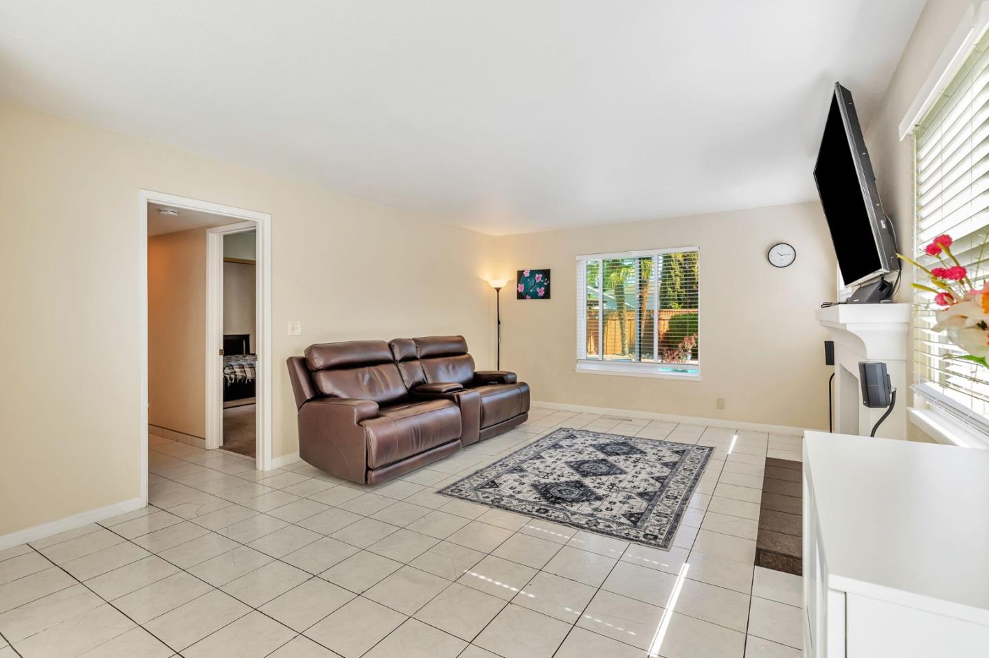 Detail Gallery Image 6 of 56 For 1206 Sycamore Ct, Gilroy,  CA 95020 - 4 Beds | 3 Baths
