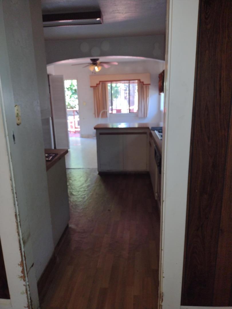 Detail Gallery Image 4 of 6 For 1769 87th Ave, Oakland,  CA 94621 - 3 Beds | 1 Baths