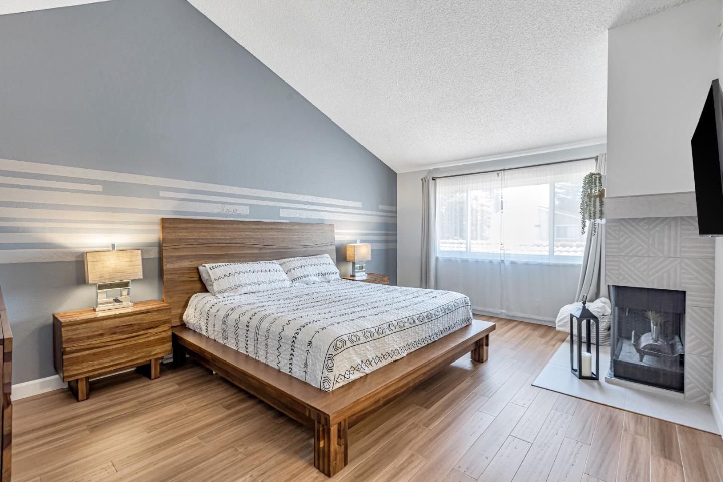 Detail Gallery Image 15 of 39 For 440 W Hacienda Ave, Campbell,  CA 95008 - 3 Beds | 2/1 Baths