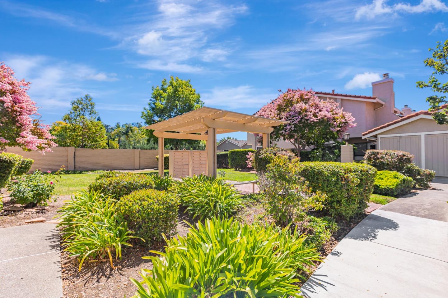 Detail Gallery Image 31 of 39 For 440 W Hacienda Ave, Campbell,  CA 95008 - 3 Beds | 2/1 Baths