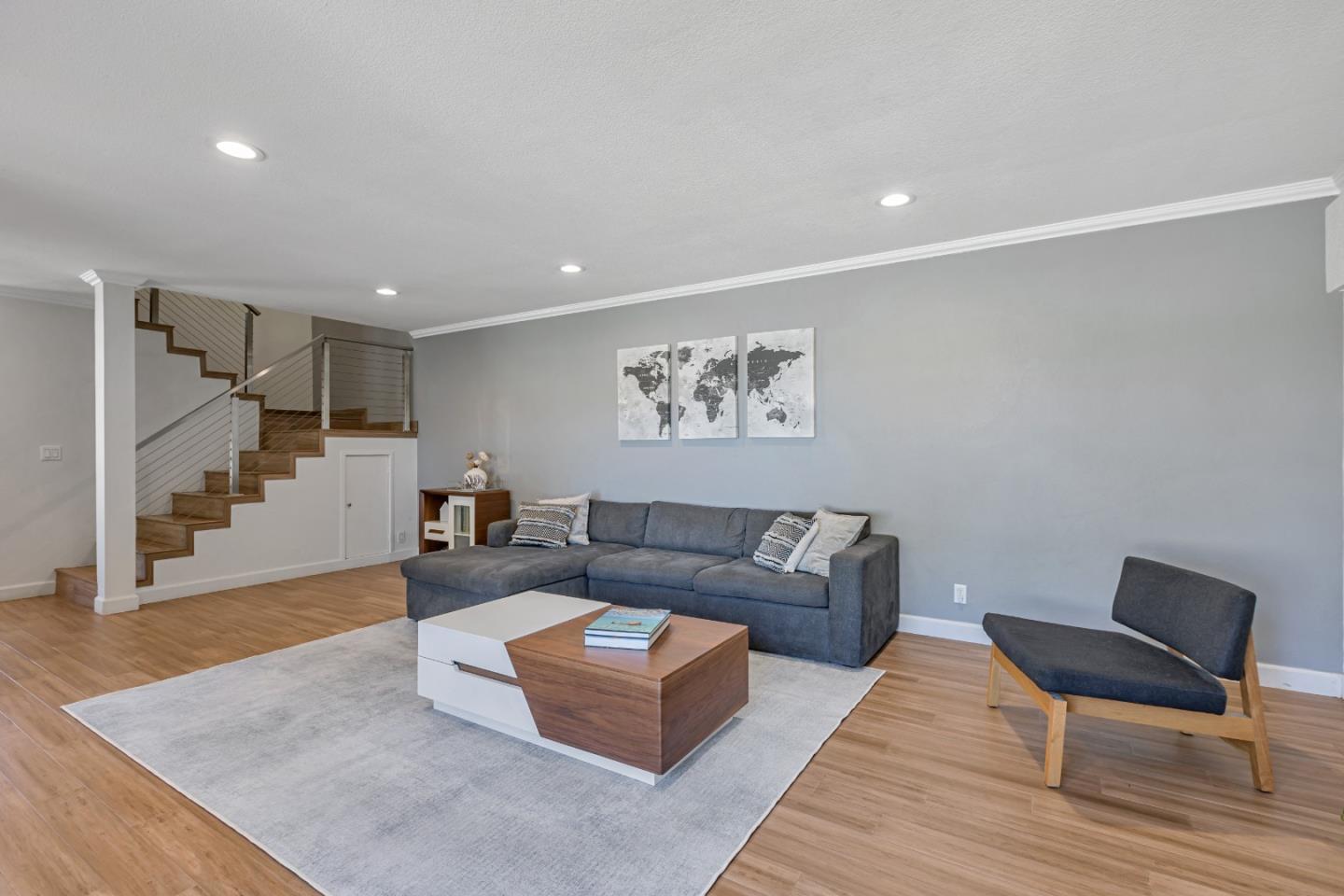 Detail Gallery Image 4 of 39 For 440 W Hacienda Ave, Campbell,  CA 95008 - 3 Beds | 2/1 Baths