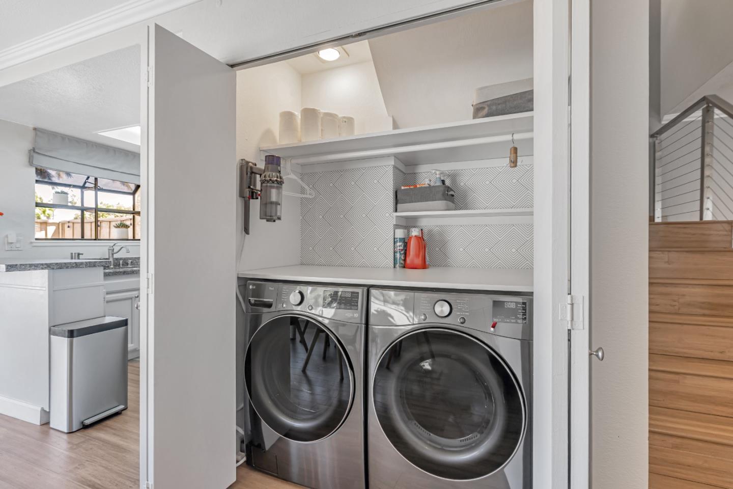 Detail Gallery Image 8 of 39 For 440 W Hacienda Ave, Campbell,  CA 95008 - 3 Beds | 2/1 Baths