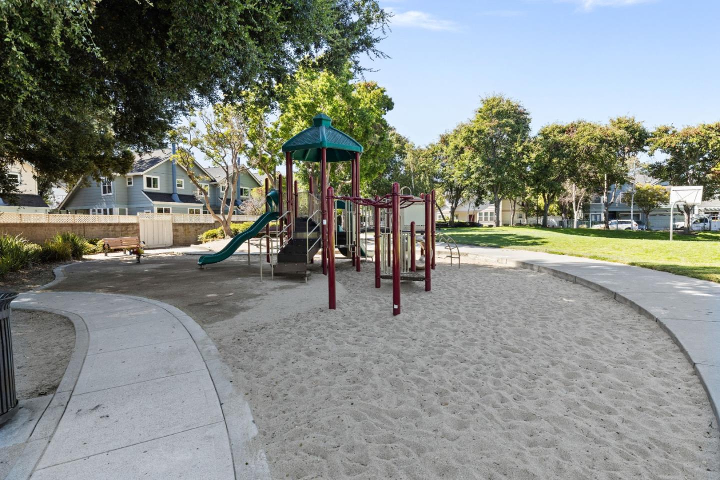 Detail Gallery Image 34 of 37 For 400 Ortega Ave #301,  Mountain View,  CA 94040 - 2 Beds | 1 Baths