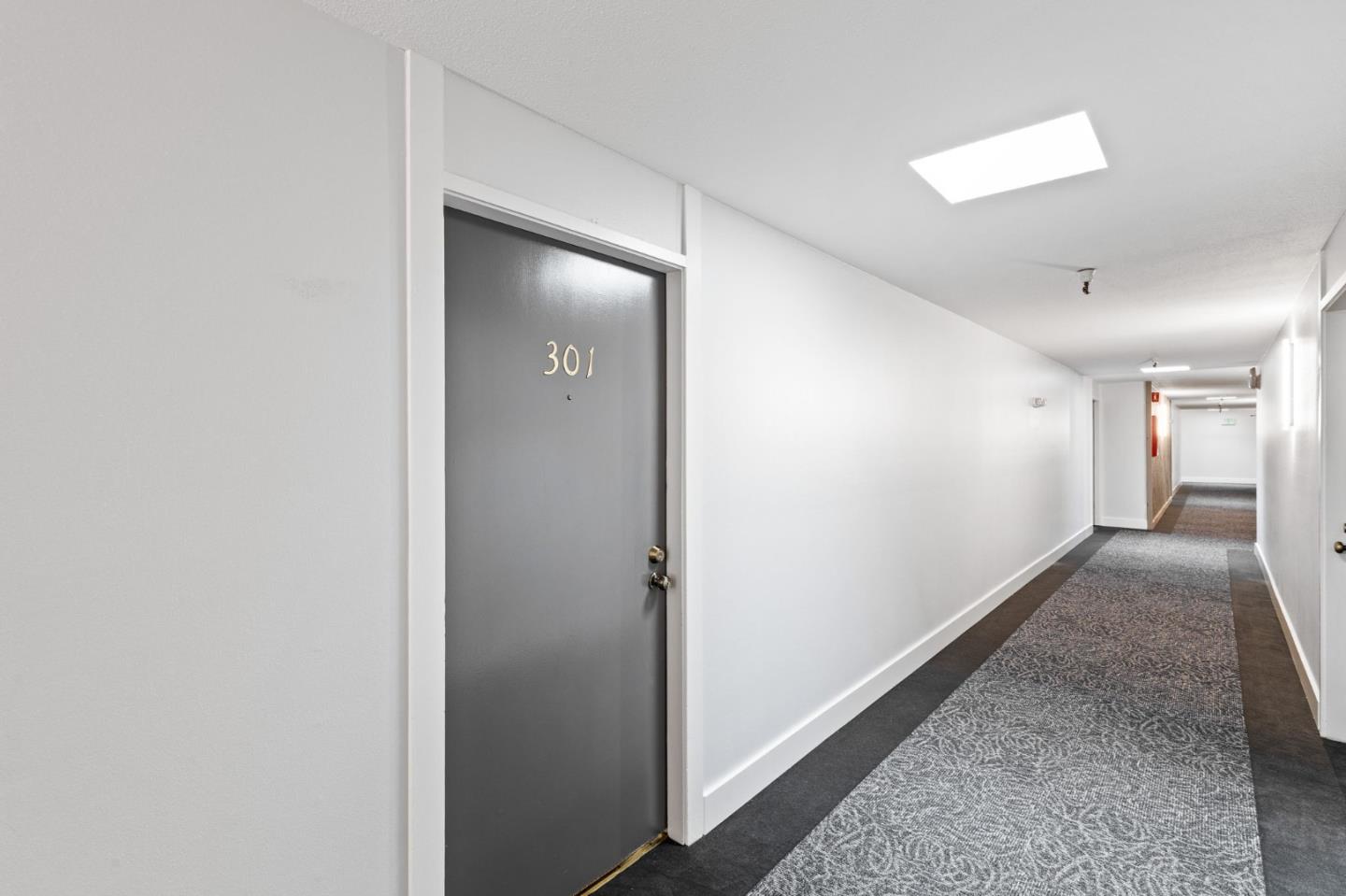 Detail Gallery Image 4 of 37 For 400 Ortega Ave #301,  Mountain View,  CA 94040 - 2 Beds | 1 Baths