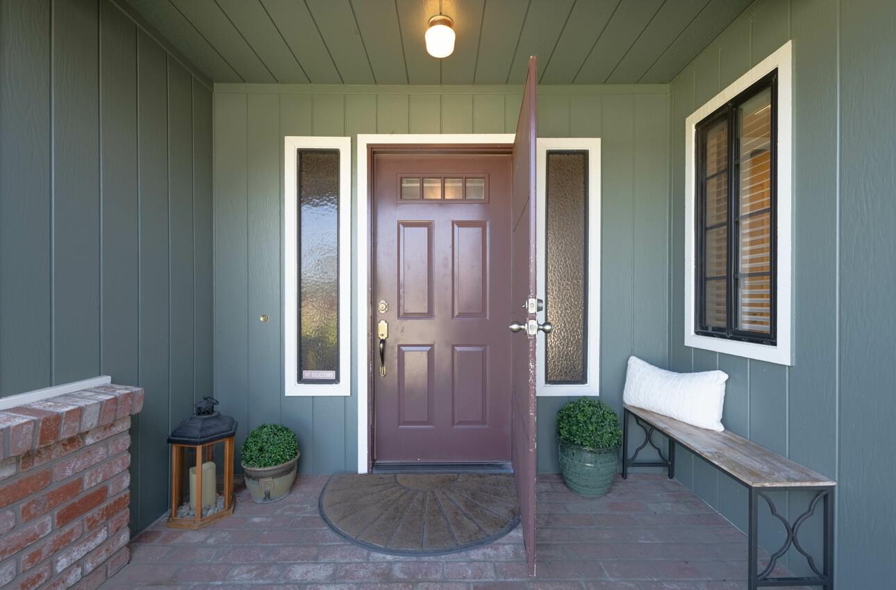 Detail Gallery Image 4 of 41 For 785 Ambrose Dr, Salinas,  CA 93901 - 2 Beds | 2 Baths