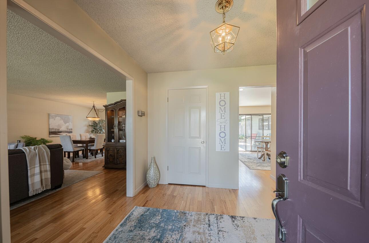 Detail Gallery Image 5 of 41 For 785 Ambrose Dr, Salinas,  CA 93901 - 2 Beds | 2 Baths
