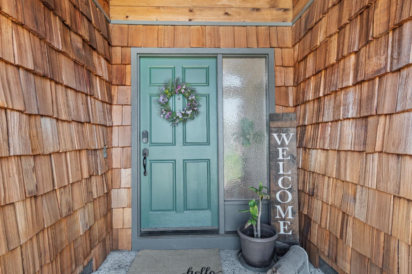 Detail Gallery Image 11 of 74 For 215 Rays Cir, Hollister,  CA 95023 - 4 Beds | 2/1 Baths