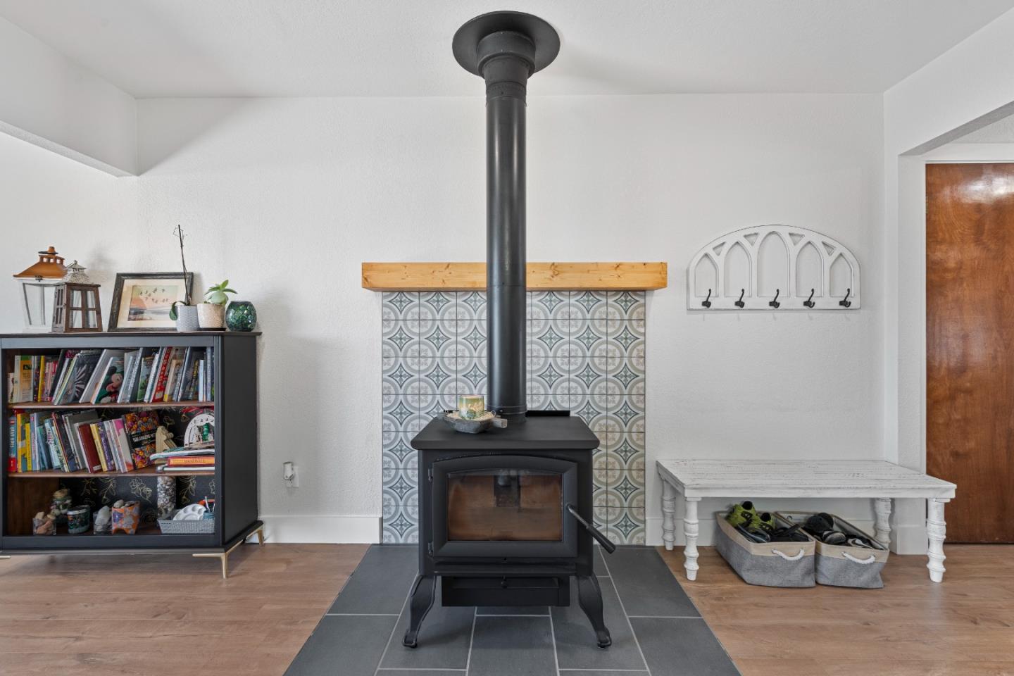 Detail Gallery Image 20 of 74 For 215 Rays Cir, Hollister,  CA 95023 - 4 Beds | 2/1 Baths