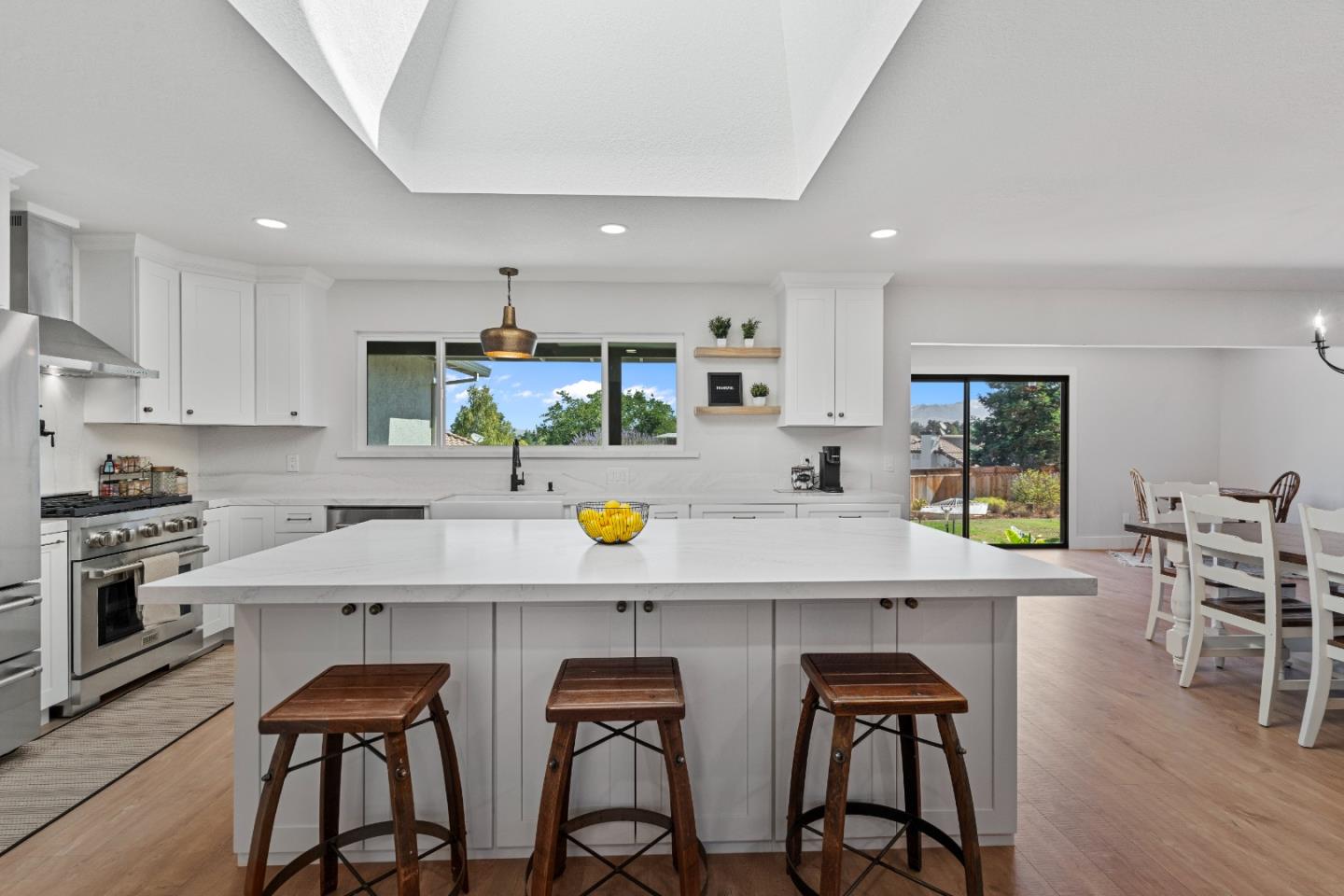 Detail Gallery Image 22 of 74 For 215 Rays Cir, Hollister,  CA 95023 - 4 Beds | 2/1 Baths